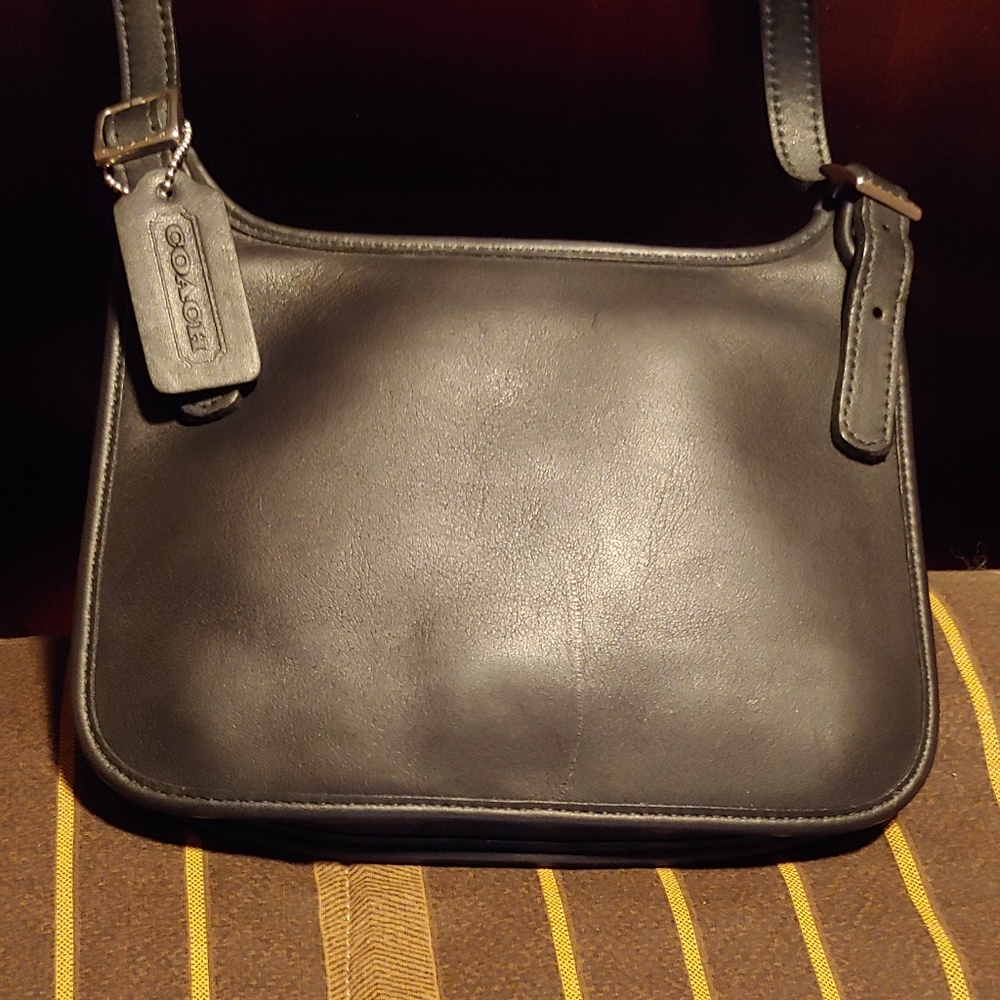 Vintage small Coach cross body purse